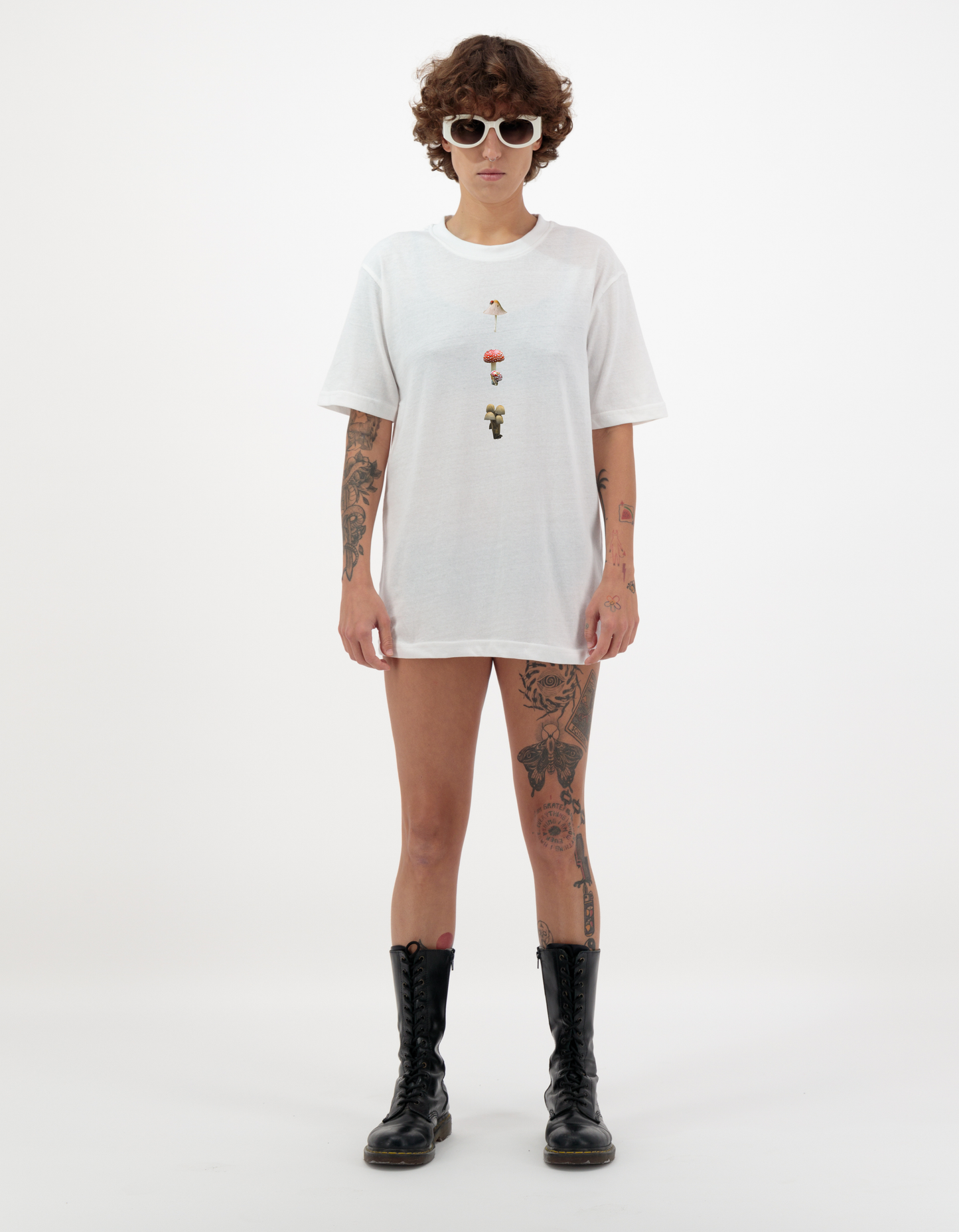 T-shirt blanc avec motif champignon