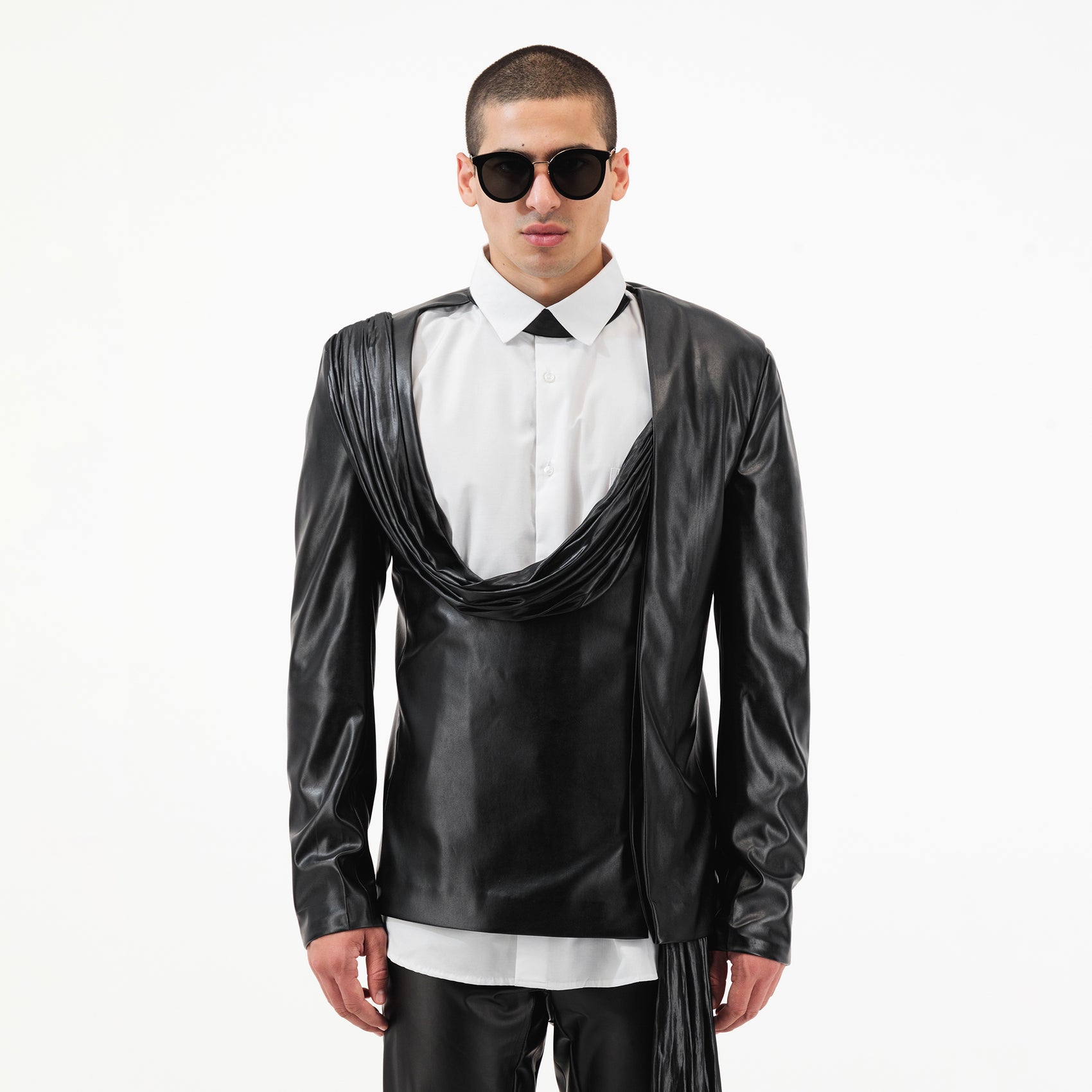 Buy Designer Black Jackets for Men and Women Online | ÚCHÈ